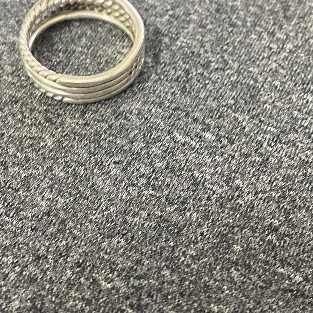 David Yurman Ring Crossover with Diamonds - Picture 4 of 7